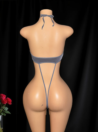 بدلة نسائية أنيقة