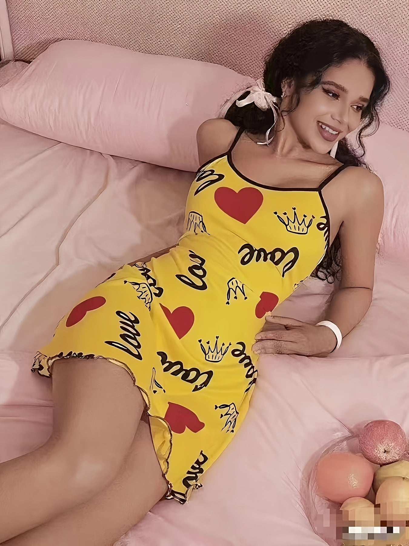 فستان نوم نسائي أصفر مزخرف