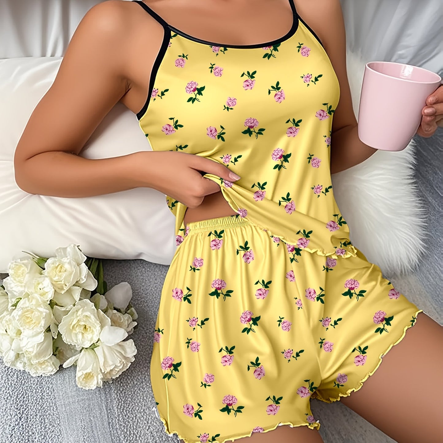 طقم بيجامة نسائية مكون من قطعتين