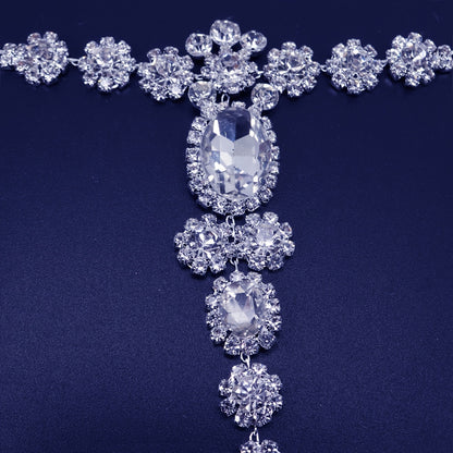 سلسلة جسم أنيقة للدب للنساء