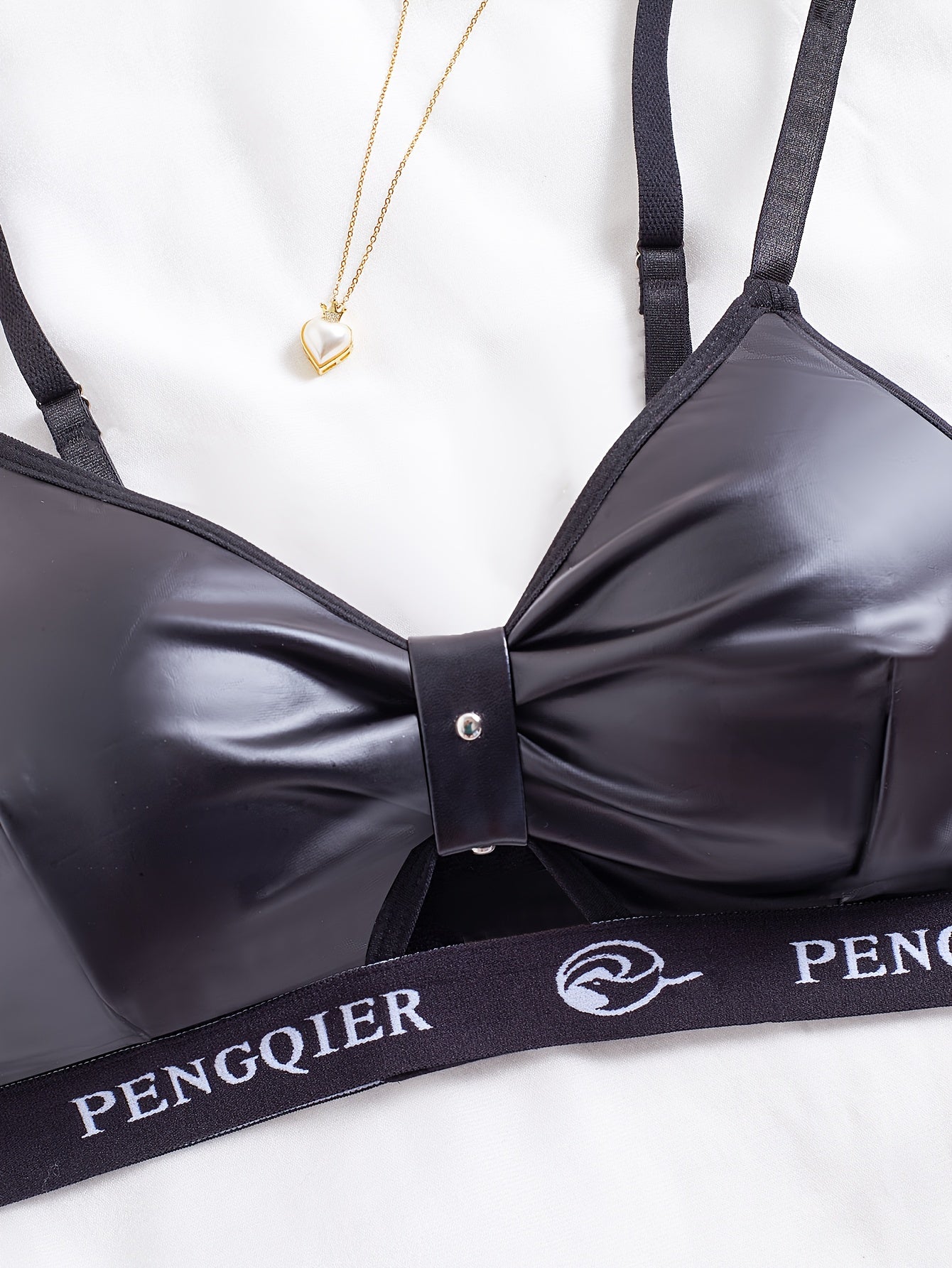 بدلة ملكية مثيرة