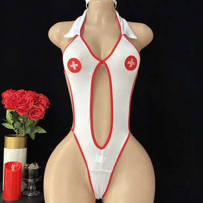 زي مريم التمريض الأبيض