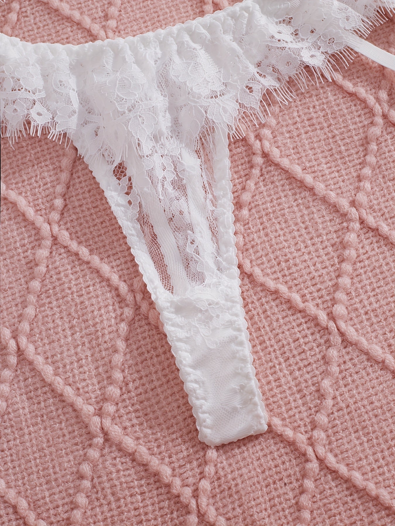 طقم ملابس داخلية أنثوية