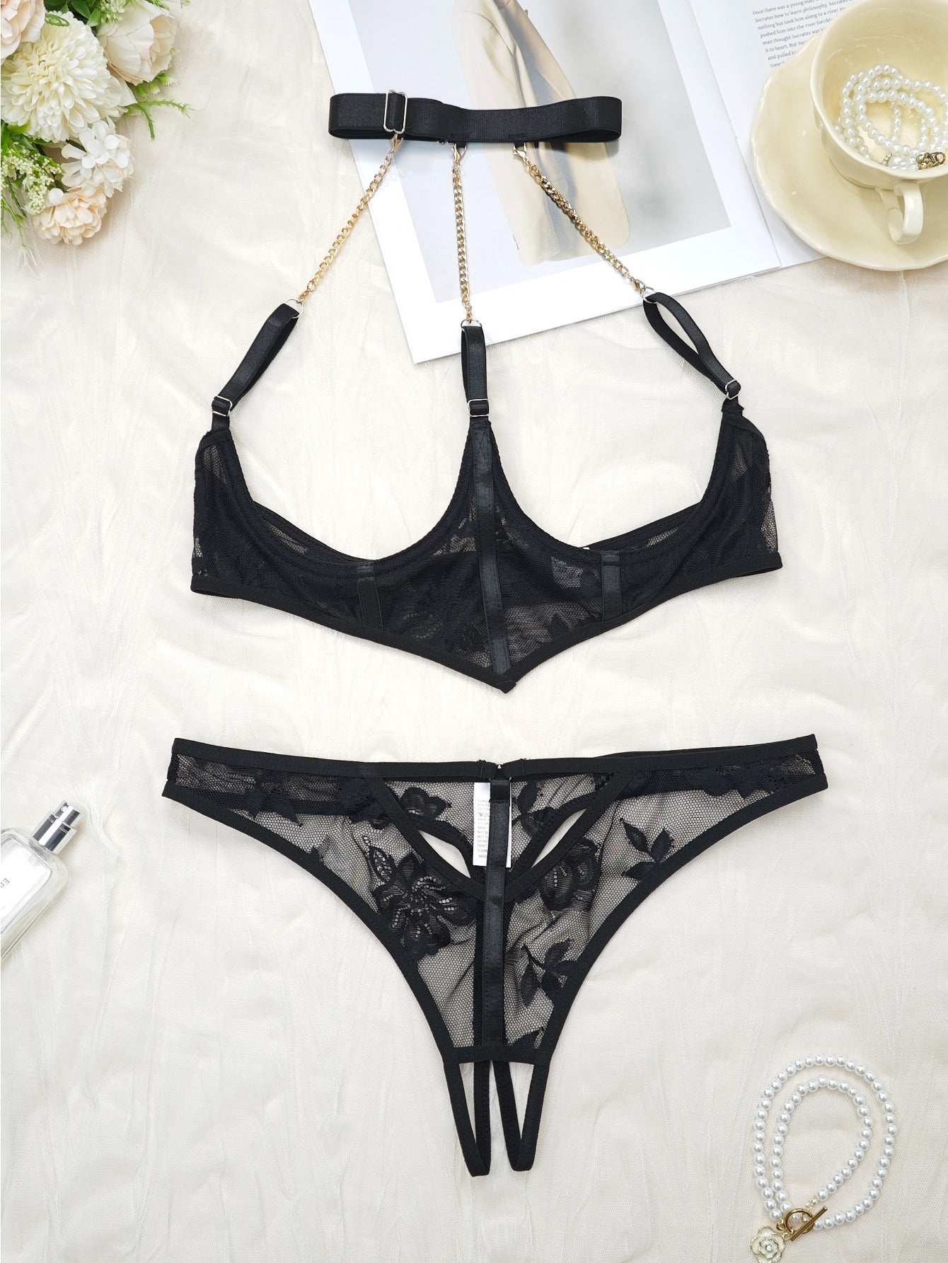 مجموعة لانجري جذابة للنساء