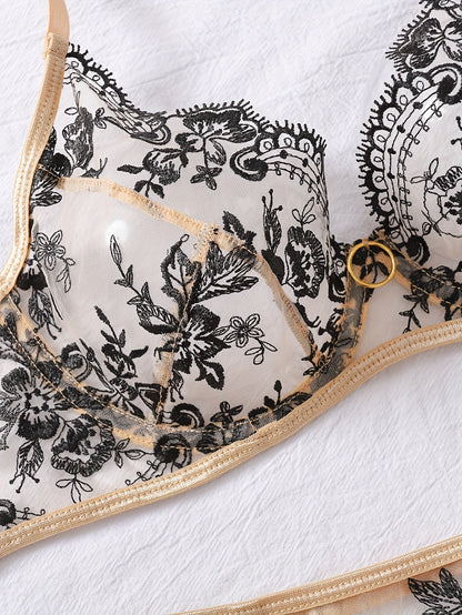 طقم ل lingerie بزهور مرسومة