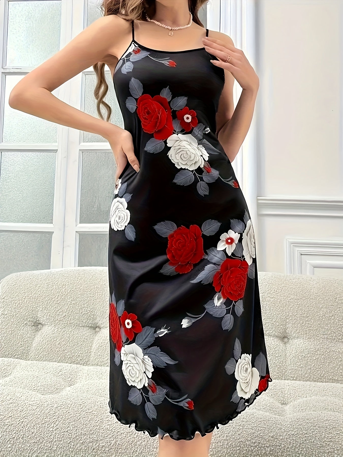 فستان نسائي مزخرف بالزهور