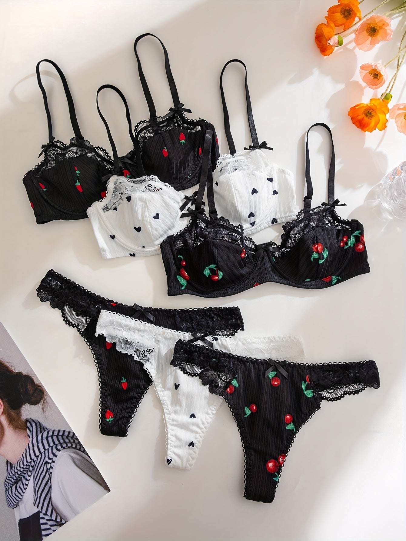 طقم حمالات صدر وشنطة نسائية