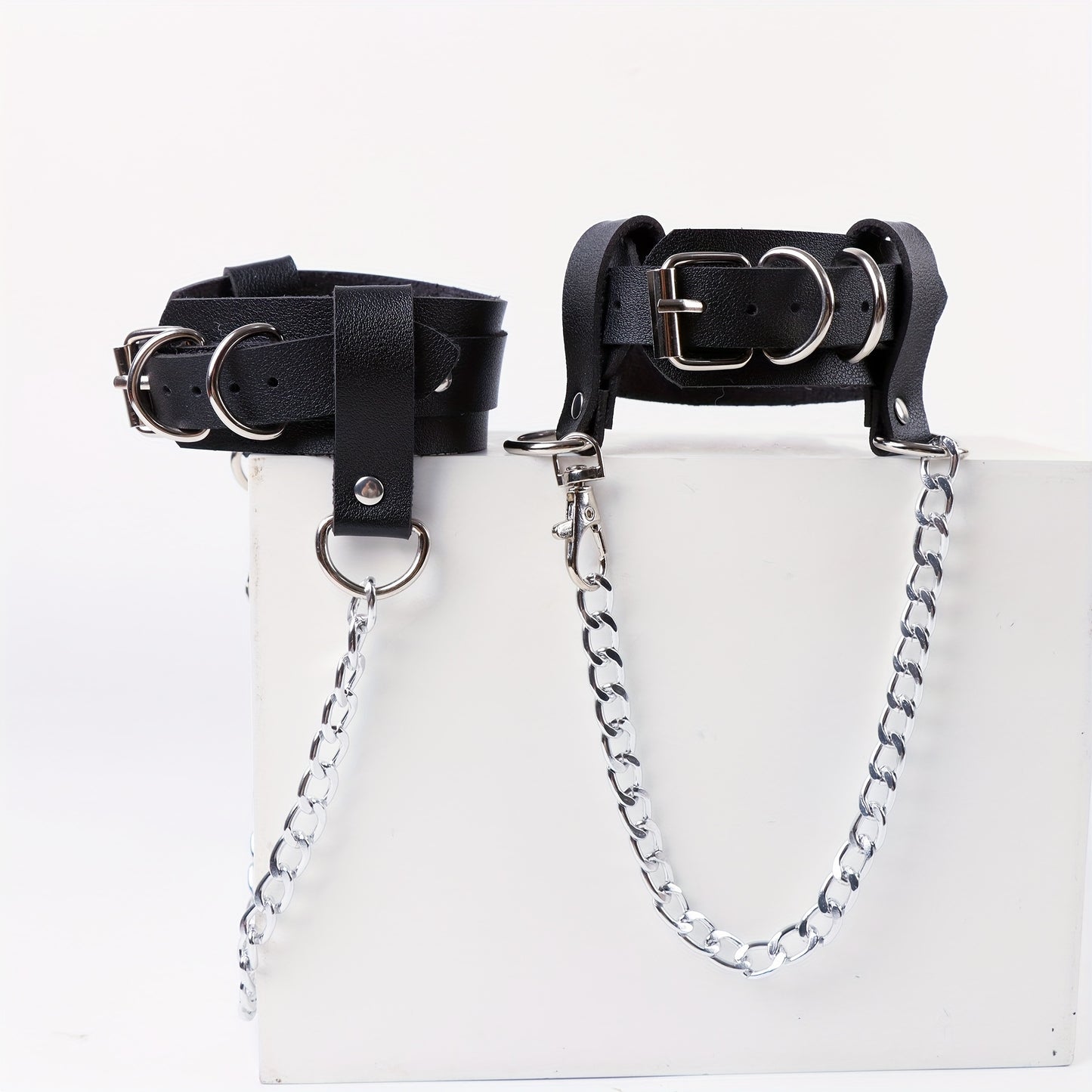 سلاسل كاحل جلد صناعي نسائية