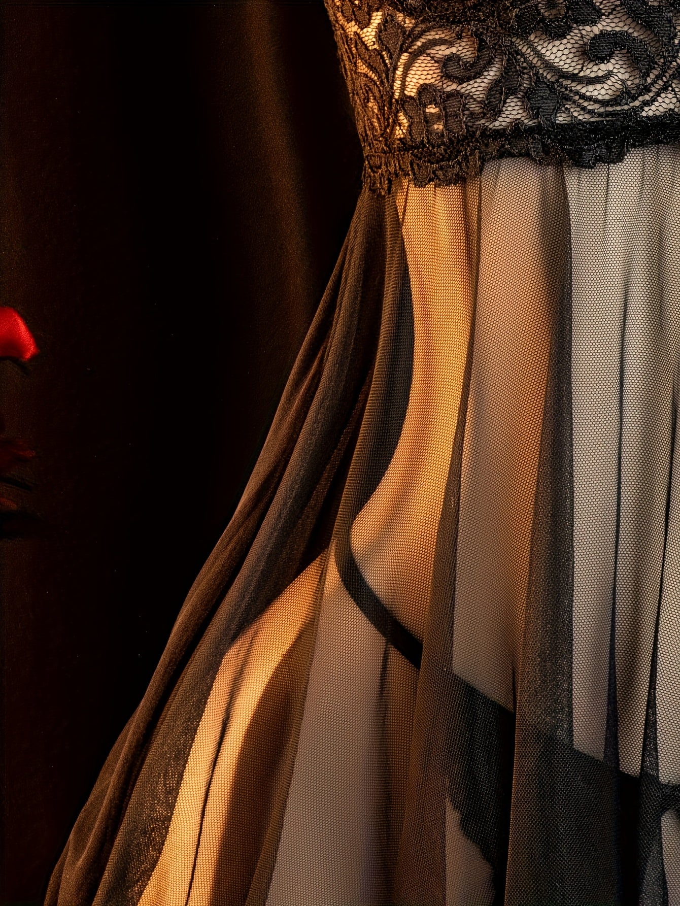 فستان ميني بحافة دانتيل