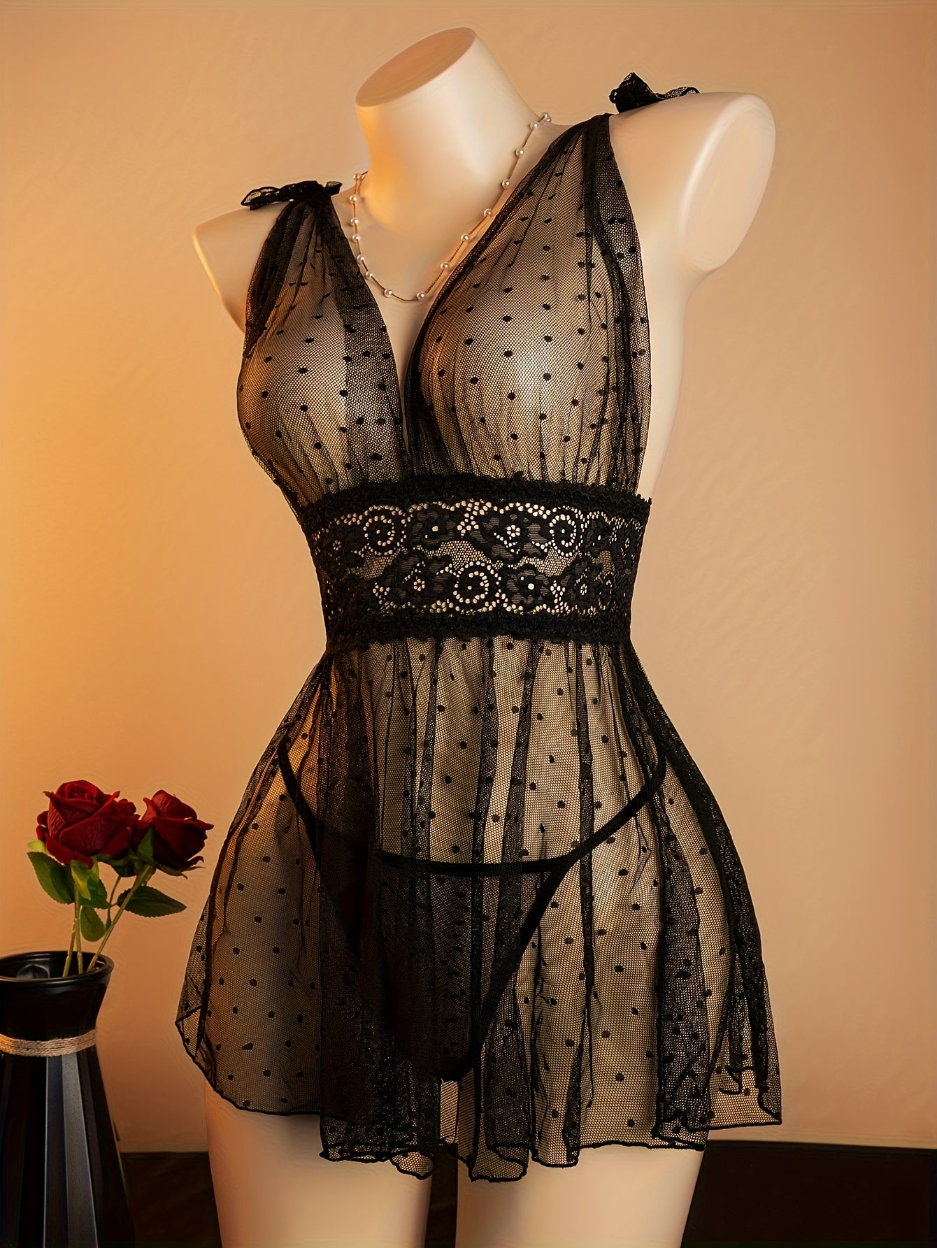 طقم لانجري أنيق وجذاب