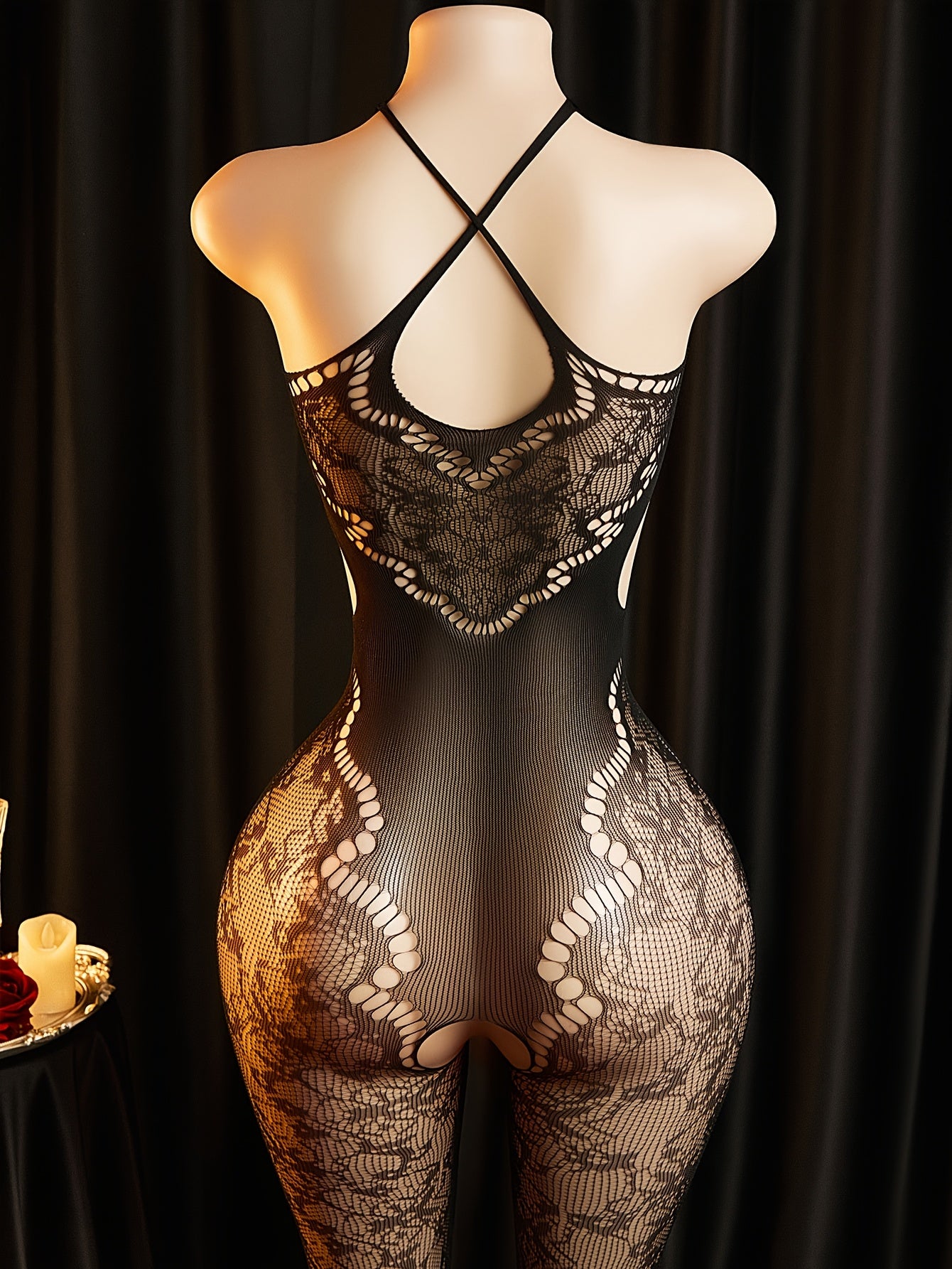 بدلة نسائية مثيرة بدون أكمام