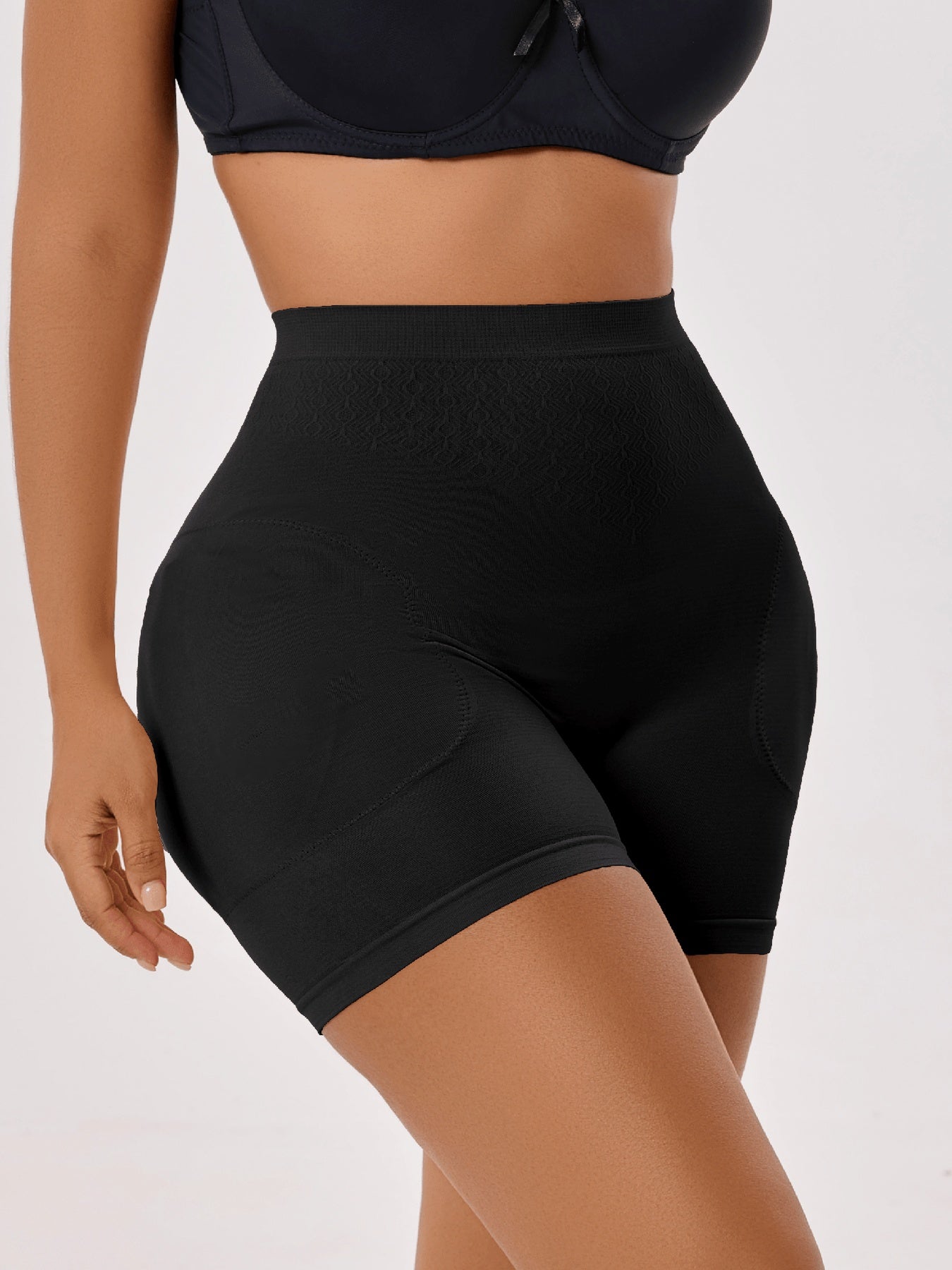 شورت نسائي عالي الخصر