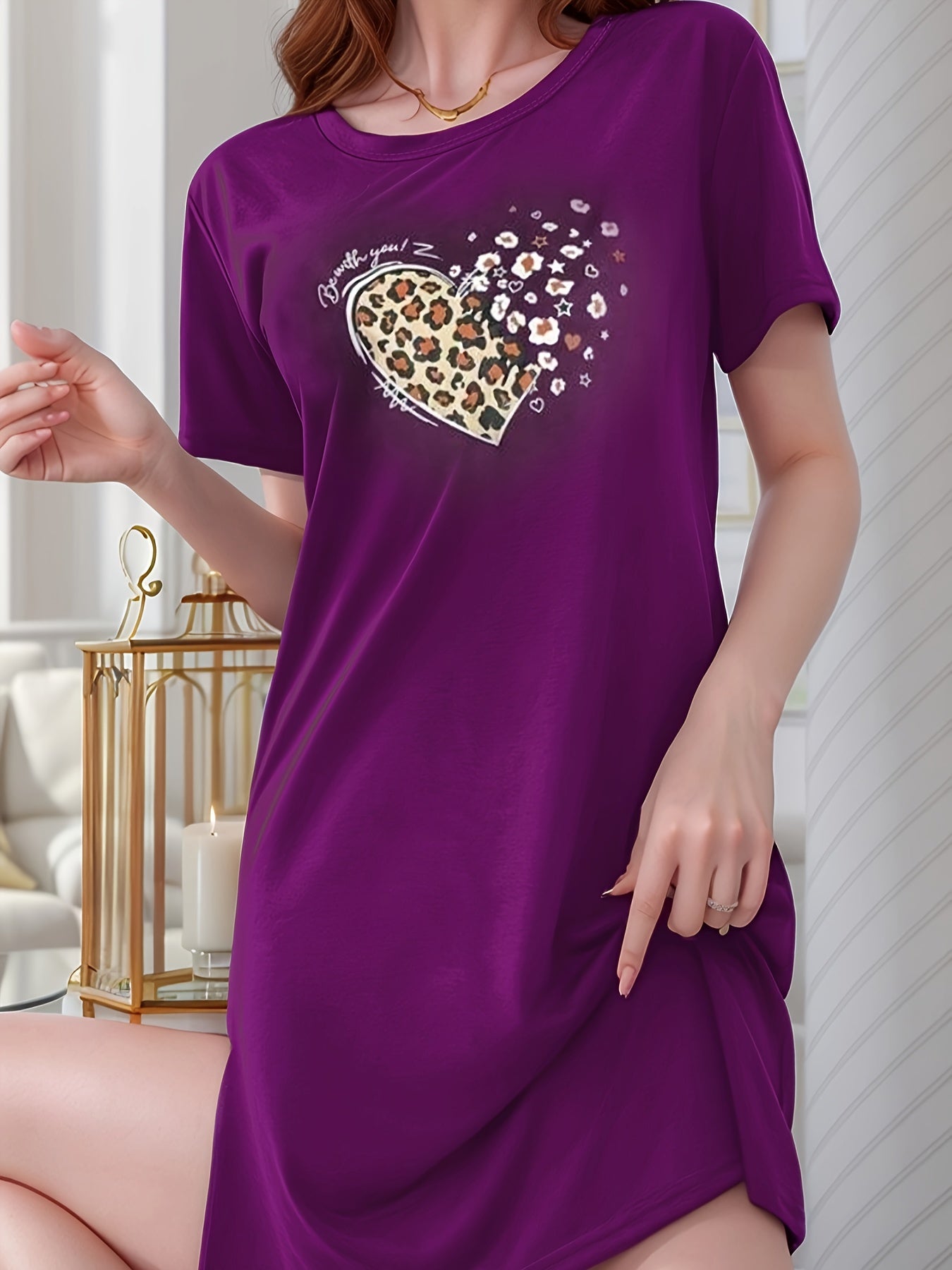 فستان نوم بأكمام قصيرة بتصميم قلب