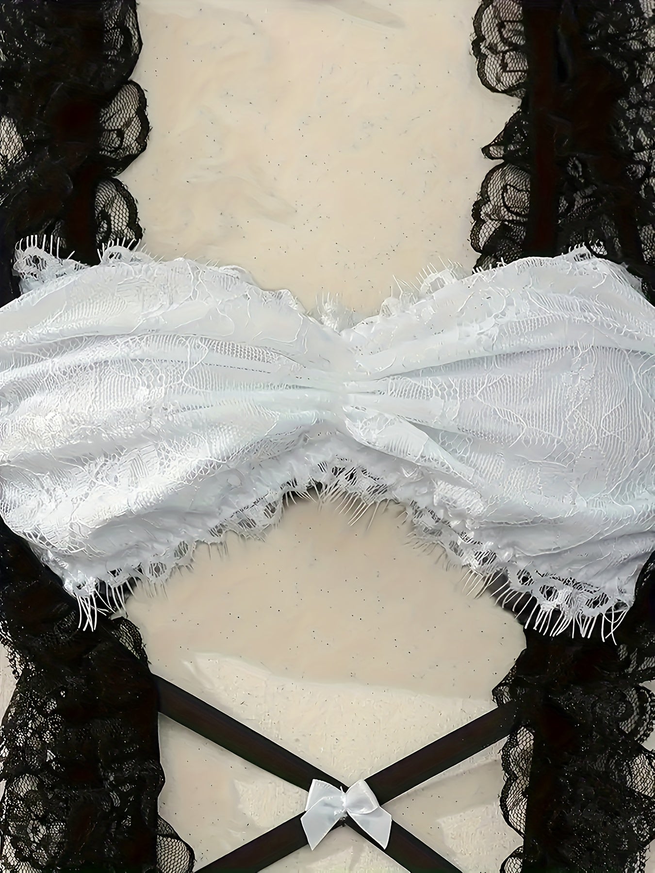 زي تمثيل دور الخادمة الجريئة