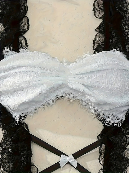 زي تمثيل دور الخادمة الجريئة