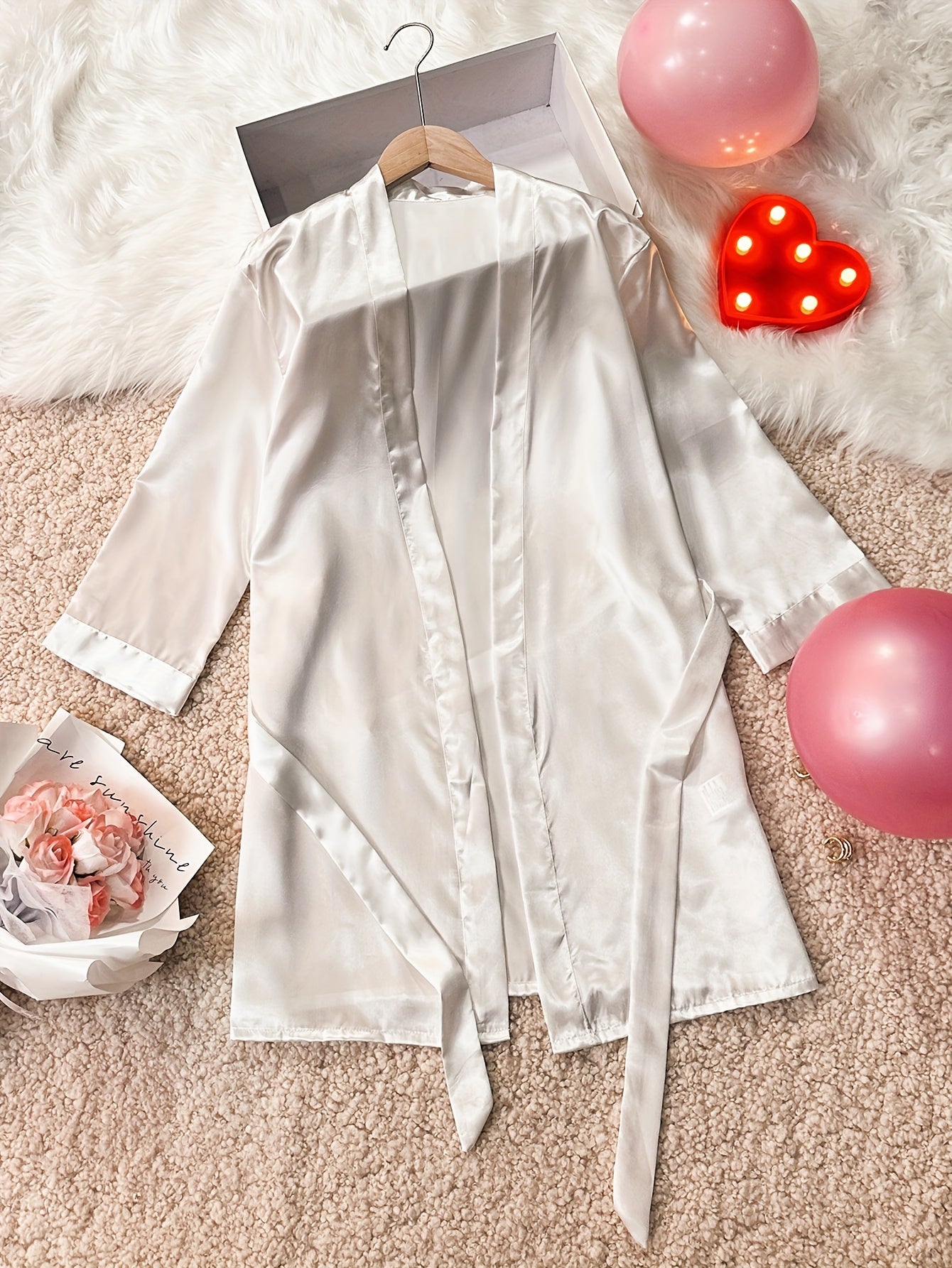 روب نسائي بكم V