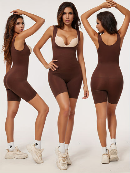 بدلة نسائية ضيقة