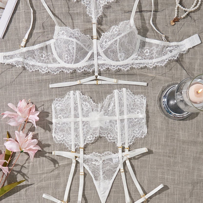 طقم لانجري نسائي - أحمر