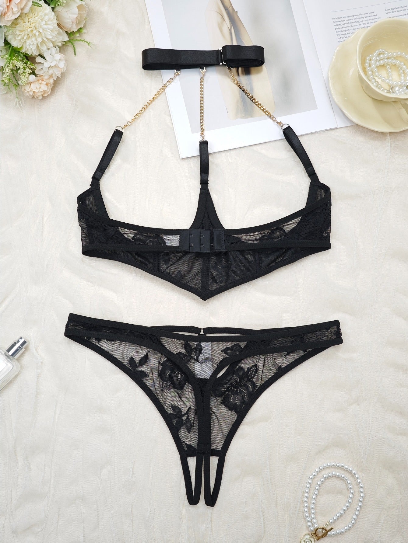 مجموعة لانجري جذابة للنساء