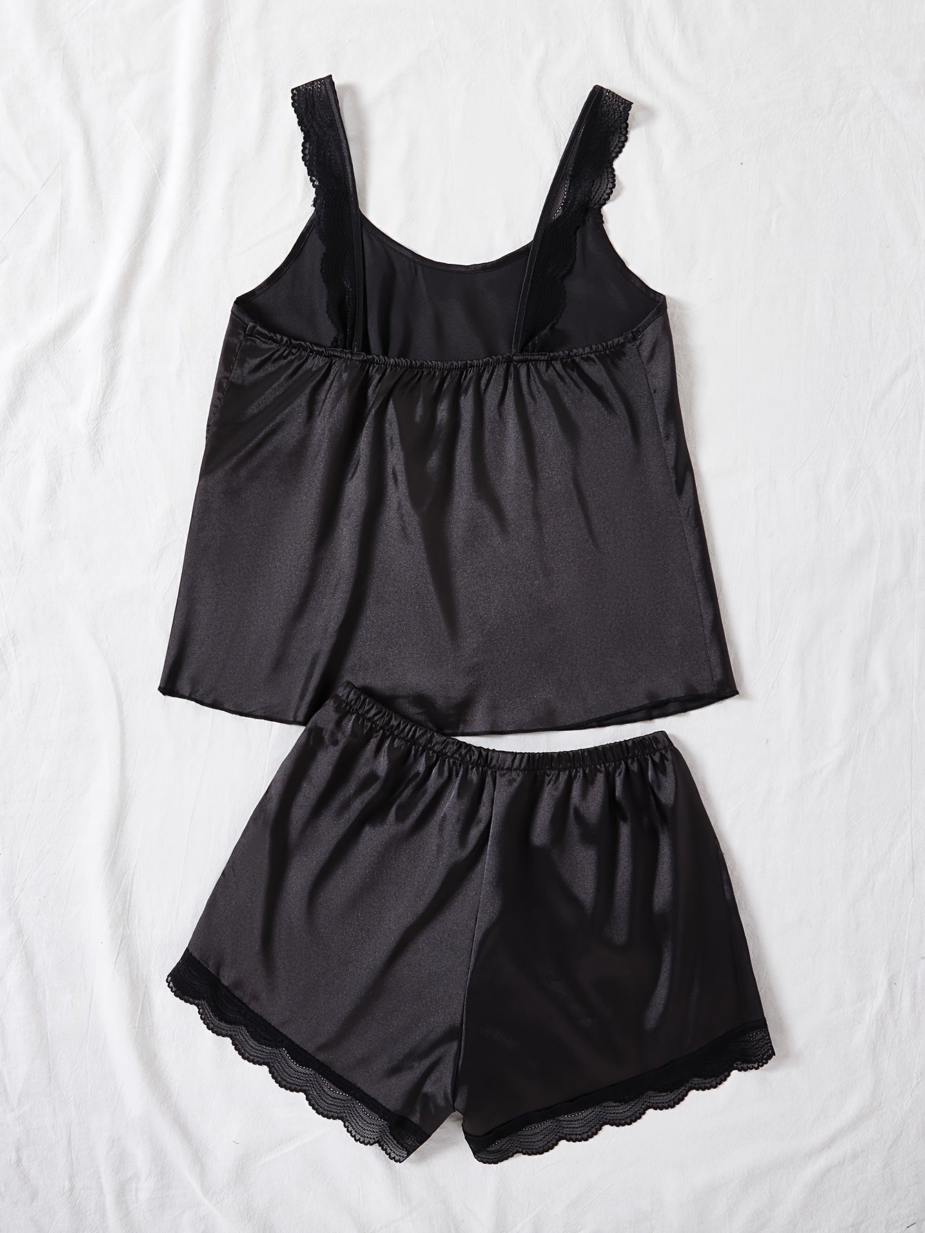 مجموعة نوم نسائية مع حمالات سباجيتي