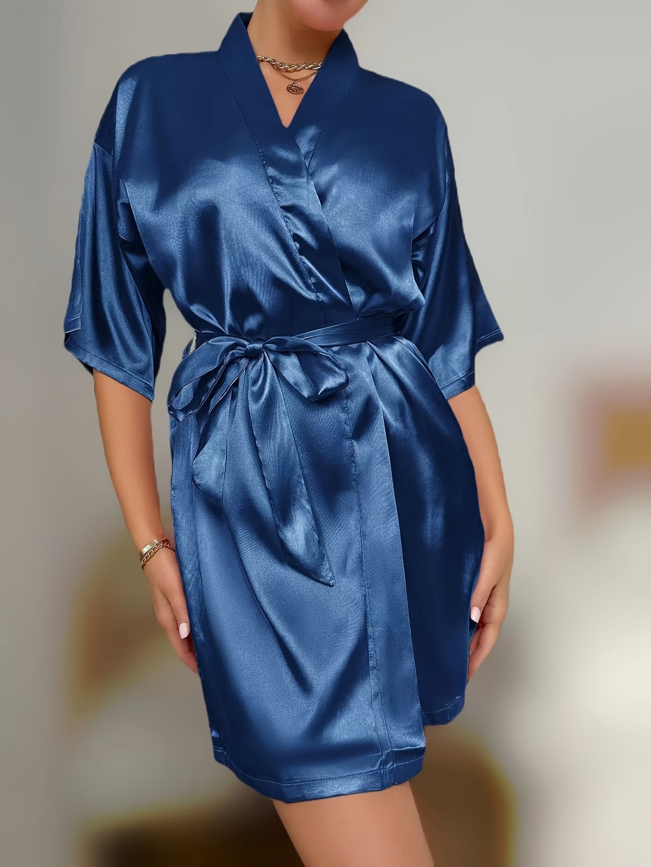 عباءة نسائية خضراء