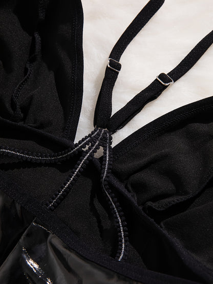 بدلة نسائية مثيرة