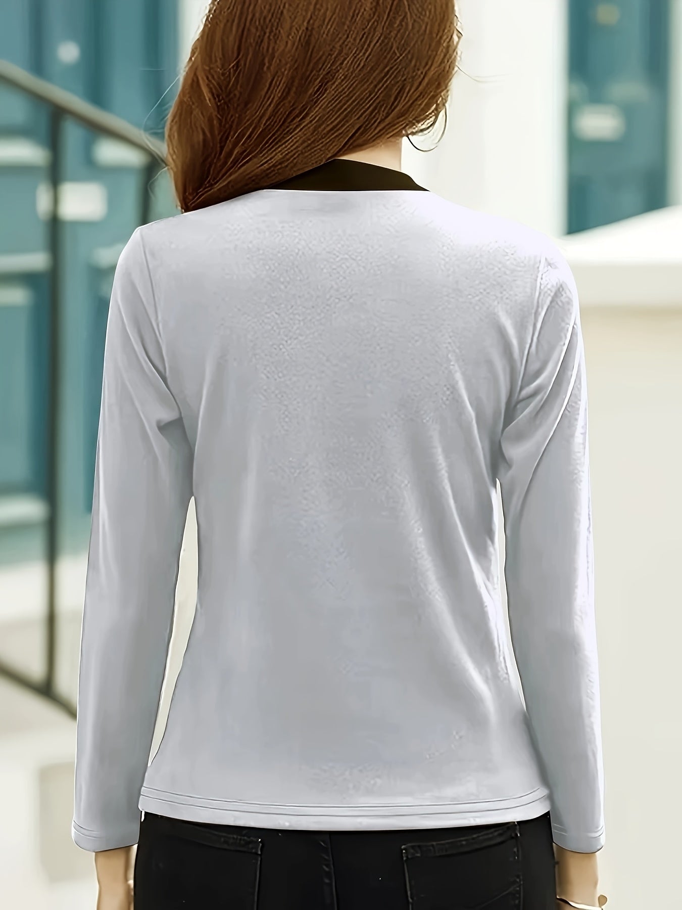 blouse نسائية بأكمام طويلة