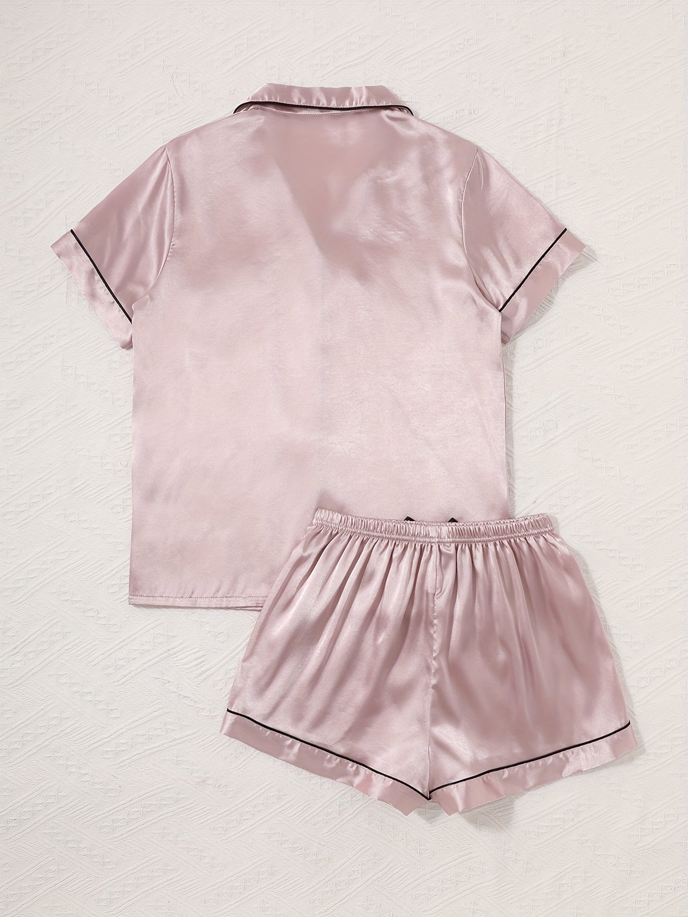 طقم بيجاما من الساتان