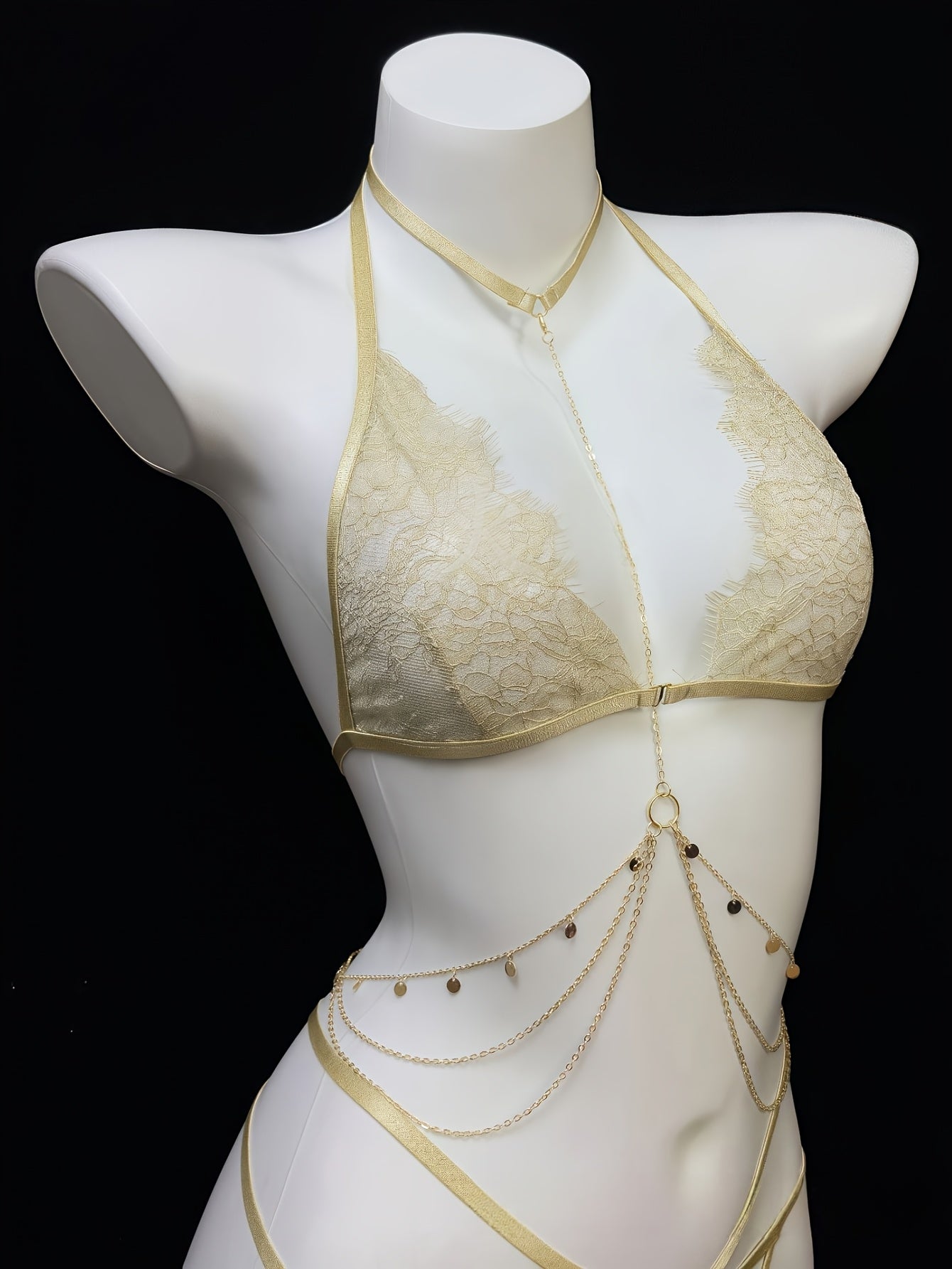 مجموعة حمالة صدر بلون البيج الفاتح