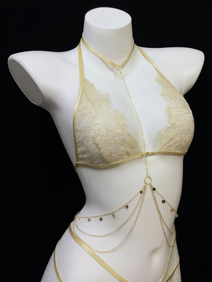 مجموعة حمالة صدر بلون البيج الفاتح