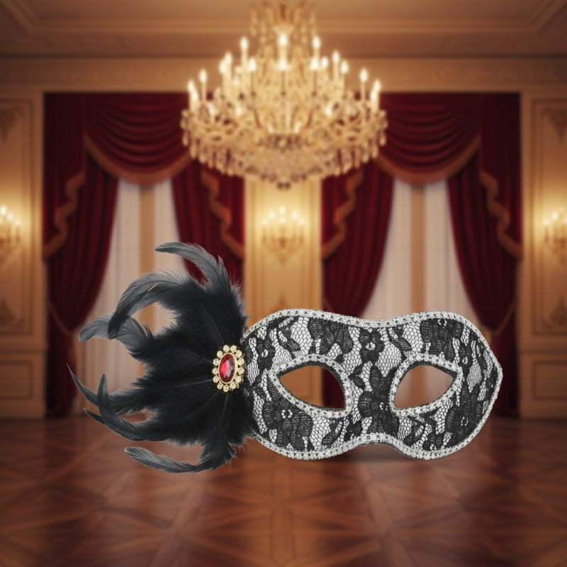 قناع ماسكرايد من الدانتيل