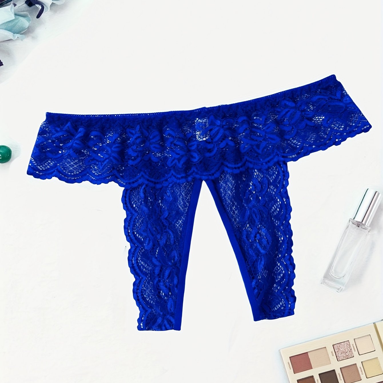 شورت نسائي مثير من دانتيل أحمر