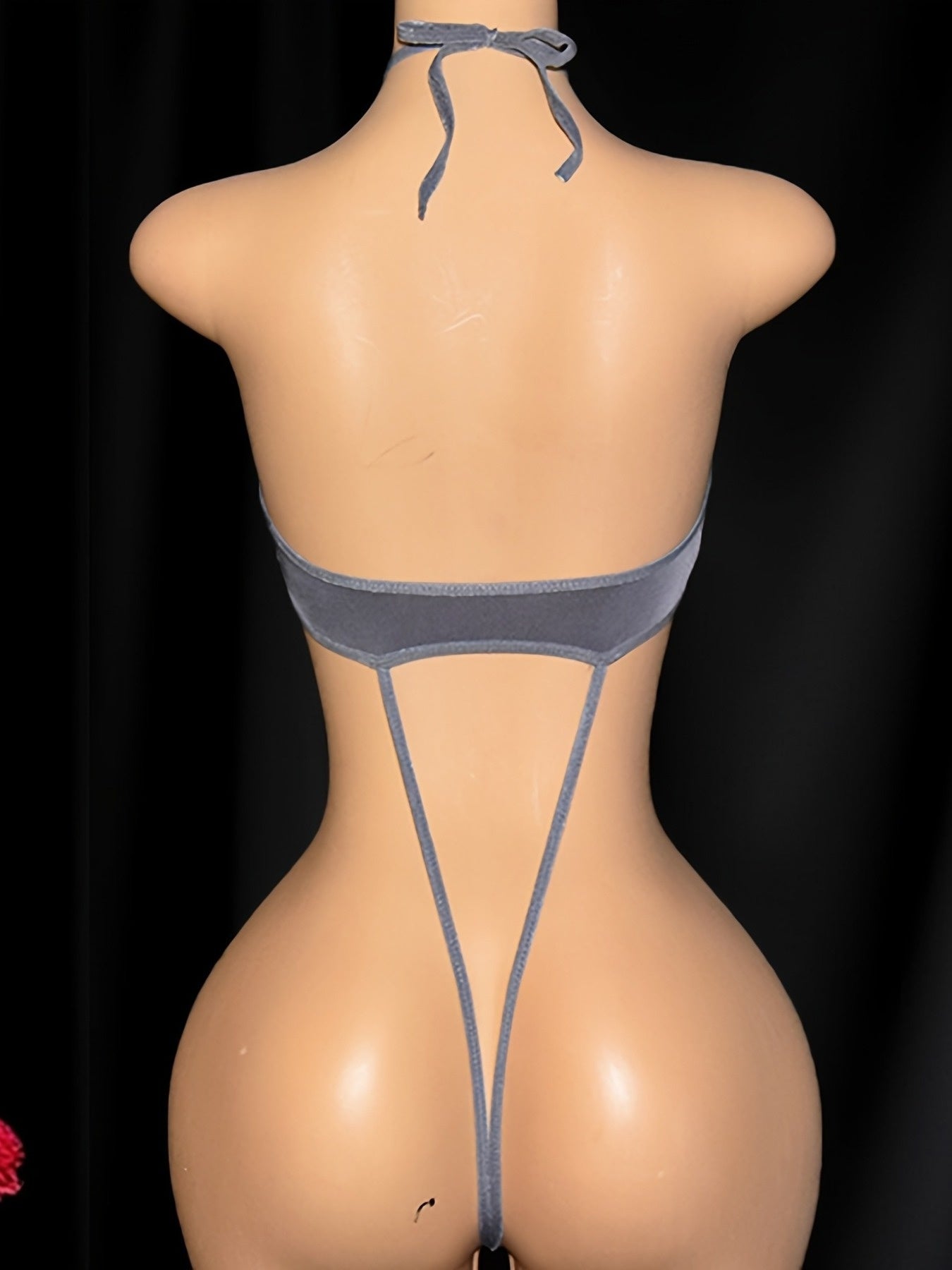 بدلة نسائية أنيقة