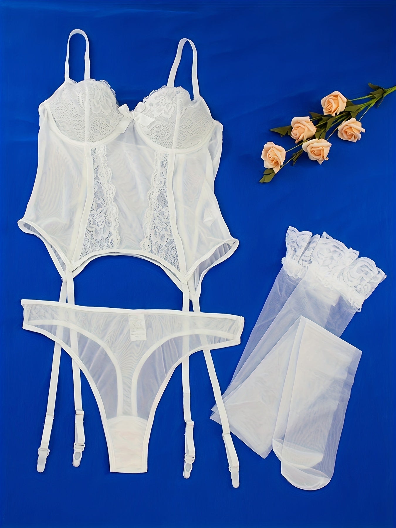 مجموعة لانجري نسائي مثير