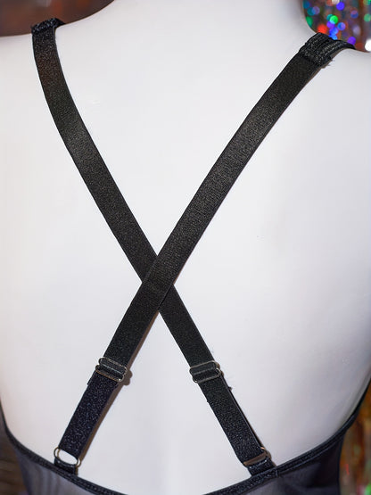 بدلة نسائية مثيرة من الجلد الصناعي