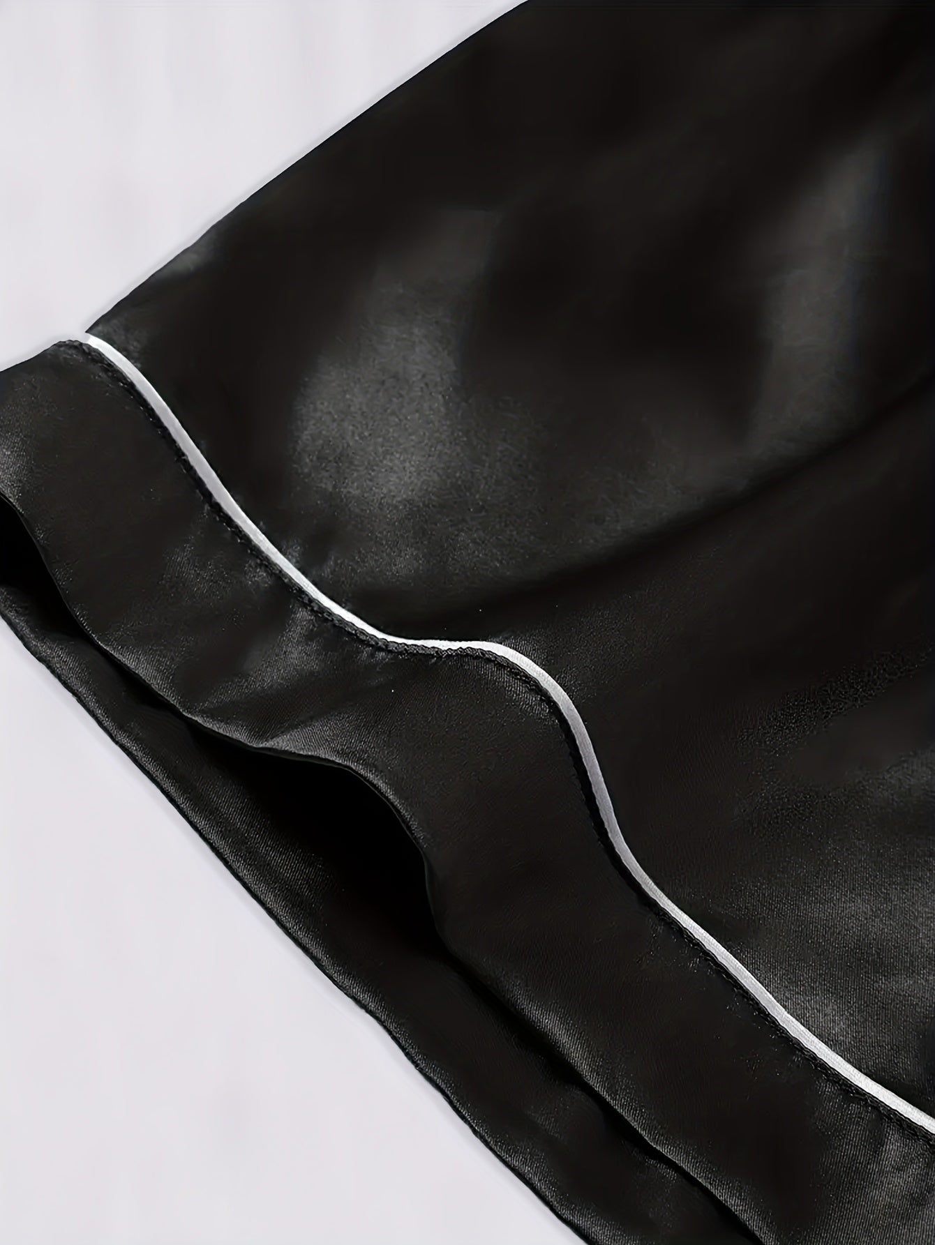 طاقم بيجاما شبابي أنيق