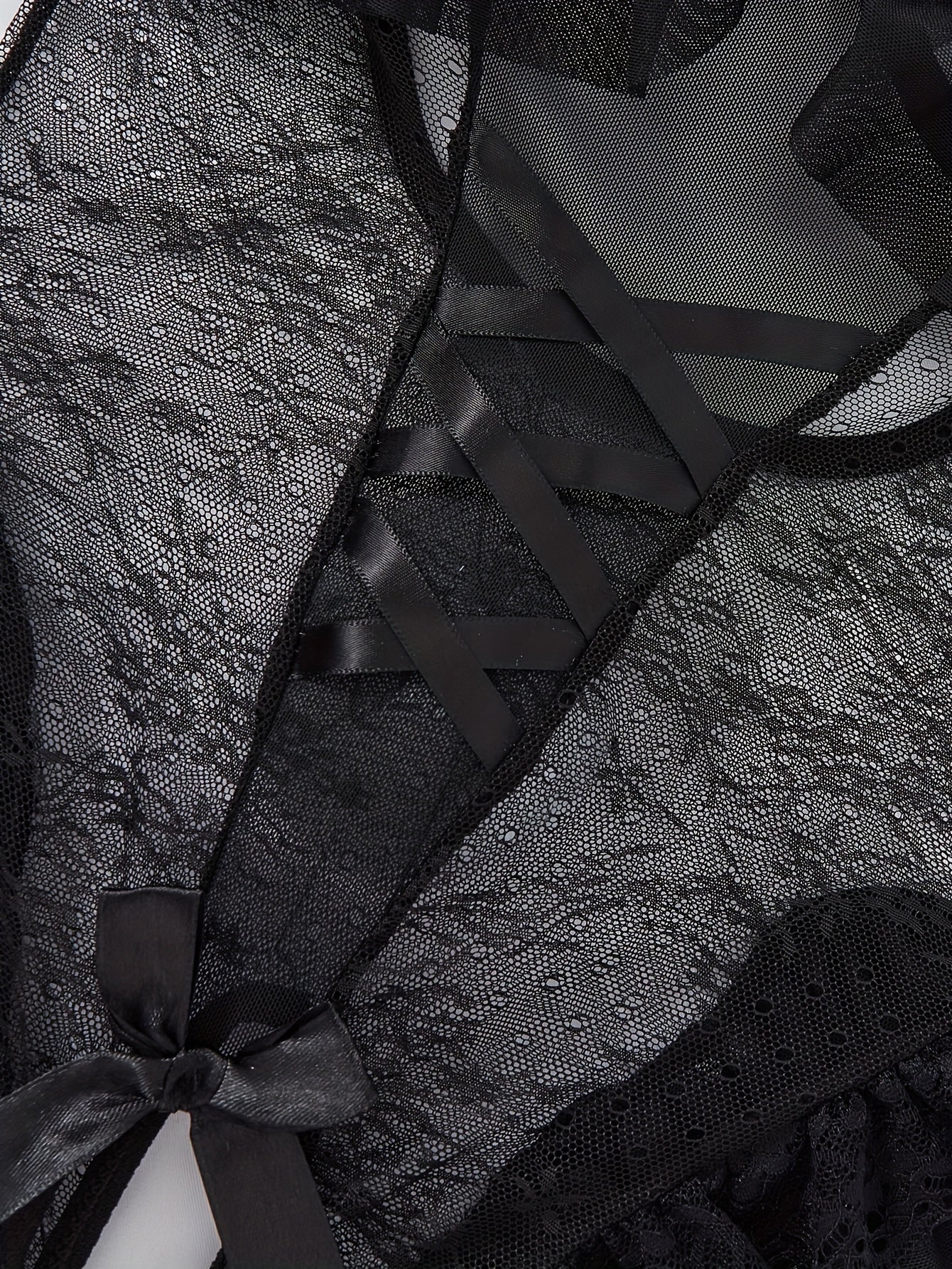 دبوس لنجري بأذنين أرنبية