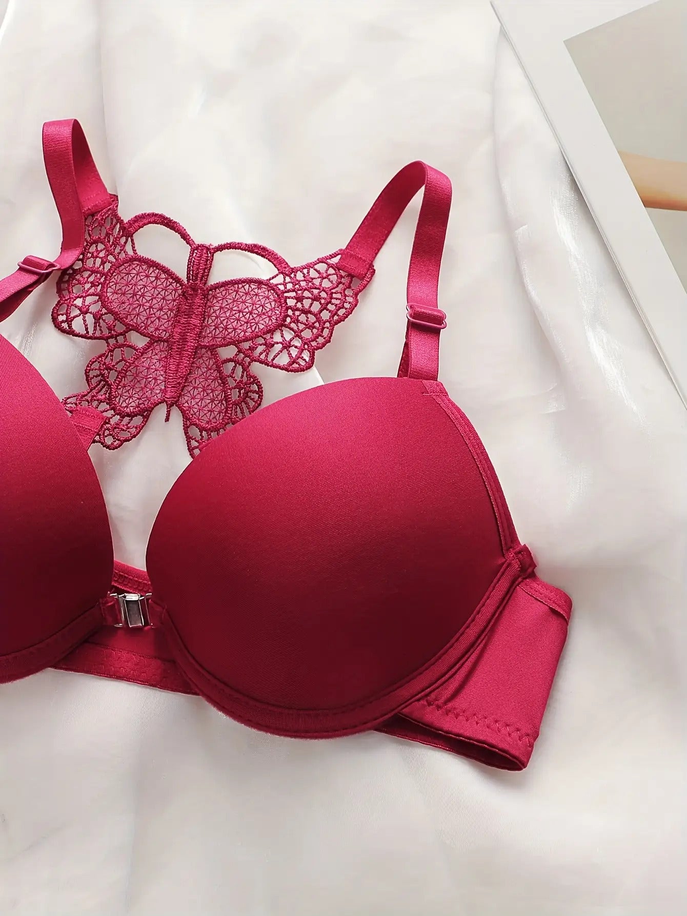 طقم برا وبيكيني نسائي