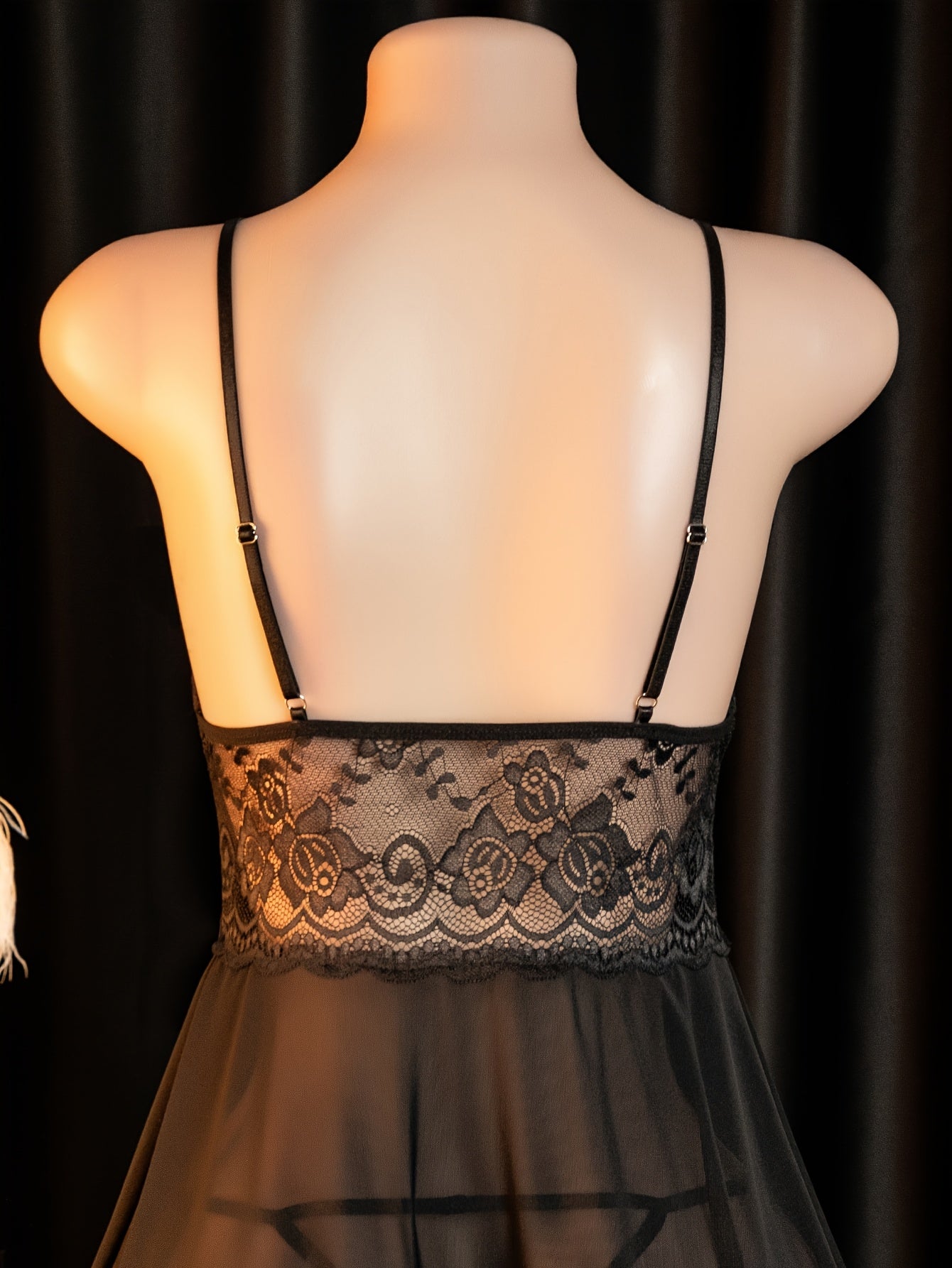 طقم لانجري نسائي مثير