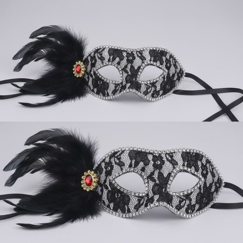 قناع ماسكرايد من الدانتيل