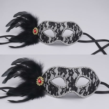 قناع ماسكرايد من الدانتيل