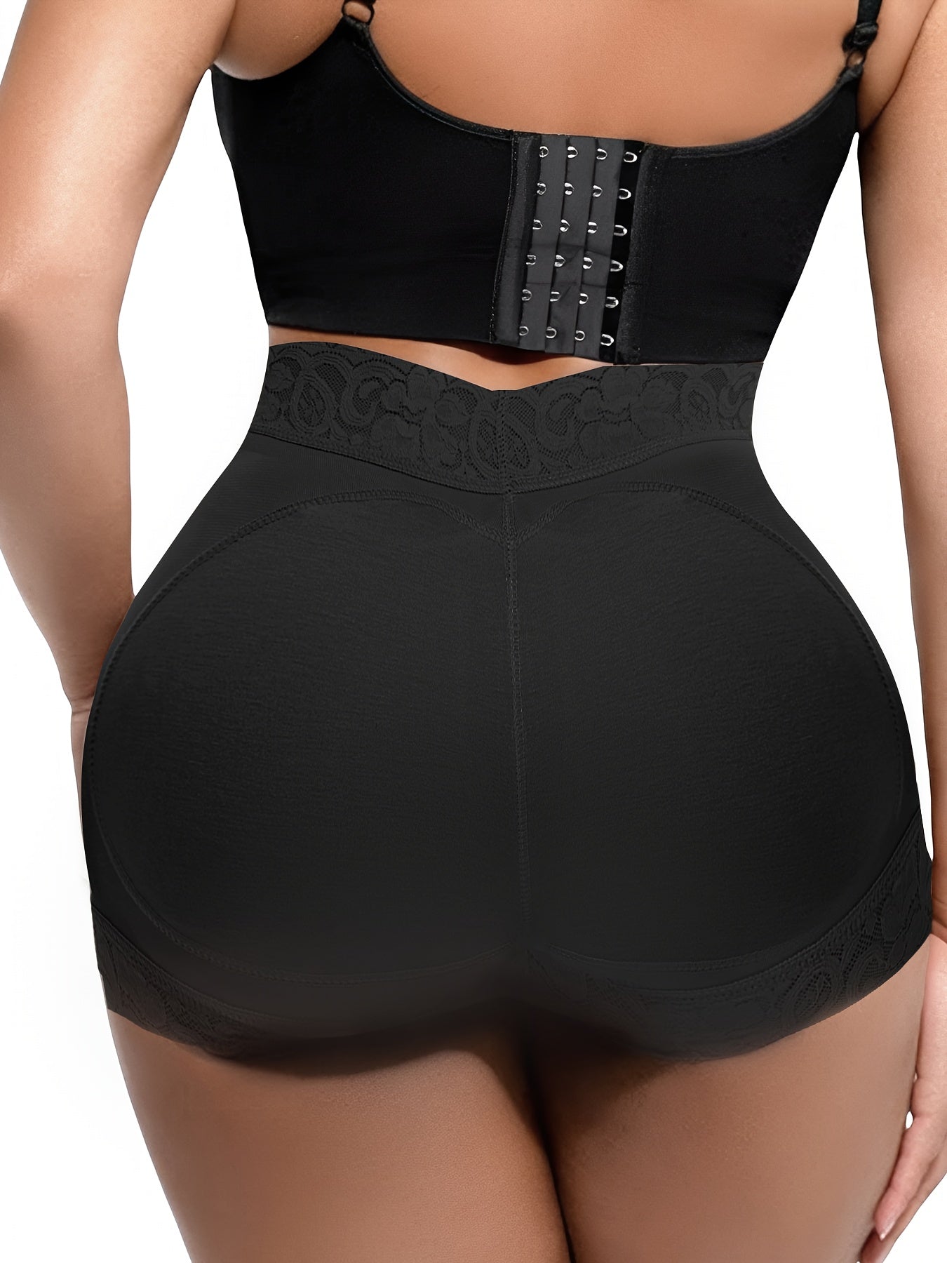 شورتات رفع المؤخرة للسيدات