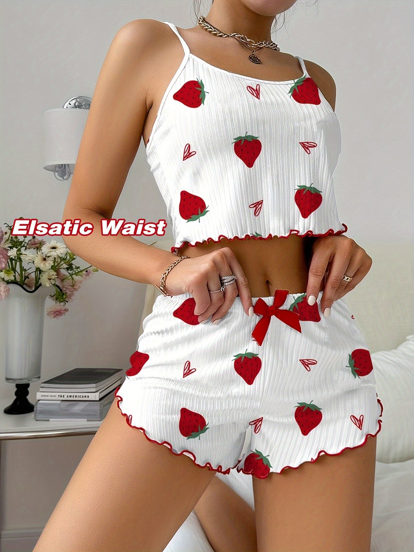 طقم بيجامة نسائية بطبعة فراولة