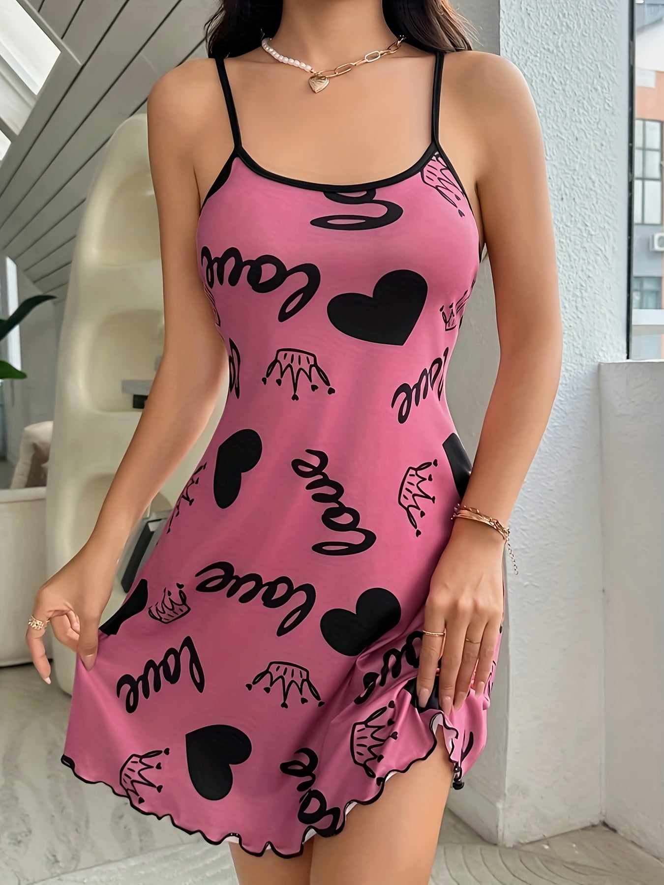 فستان سهرة نسائي بدون أكمام