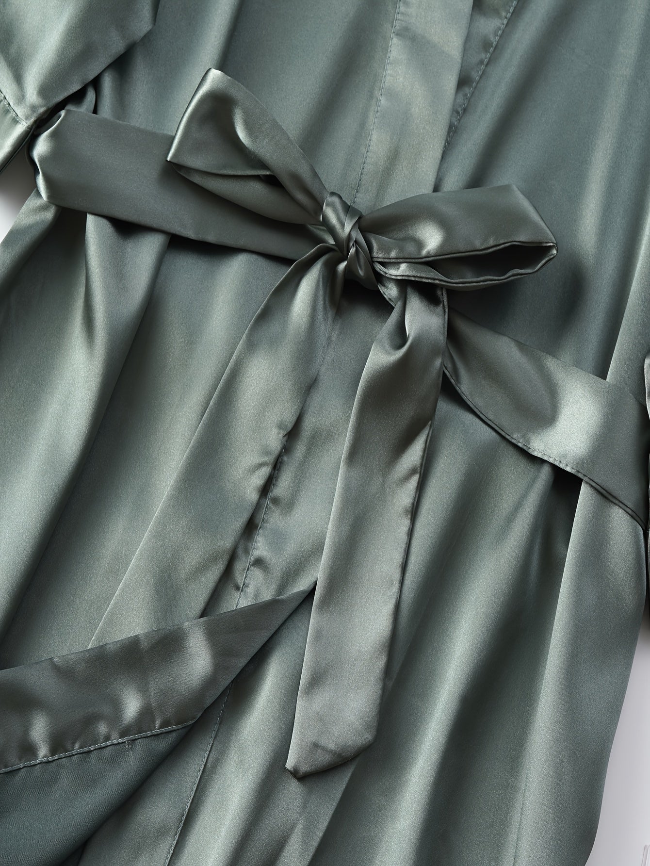 روب وصيفات أنيق