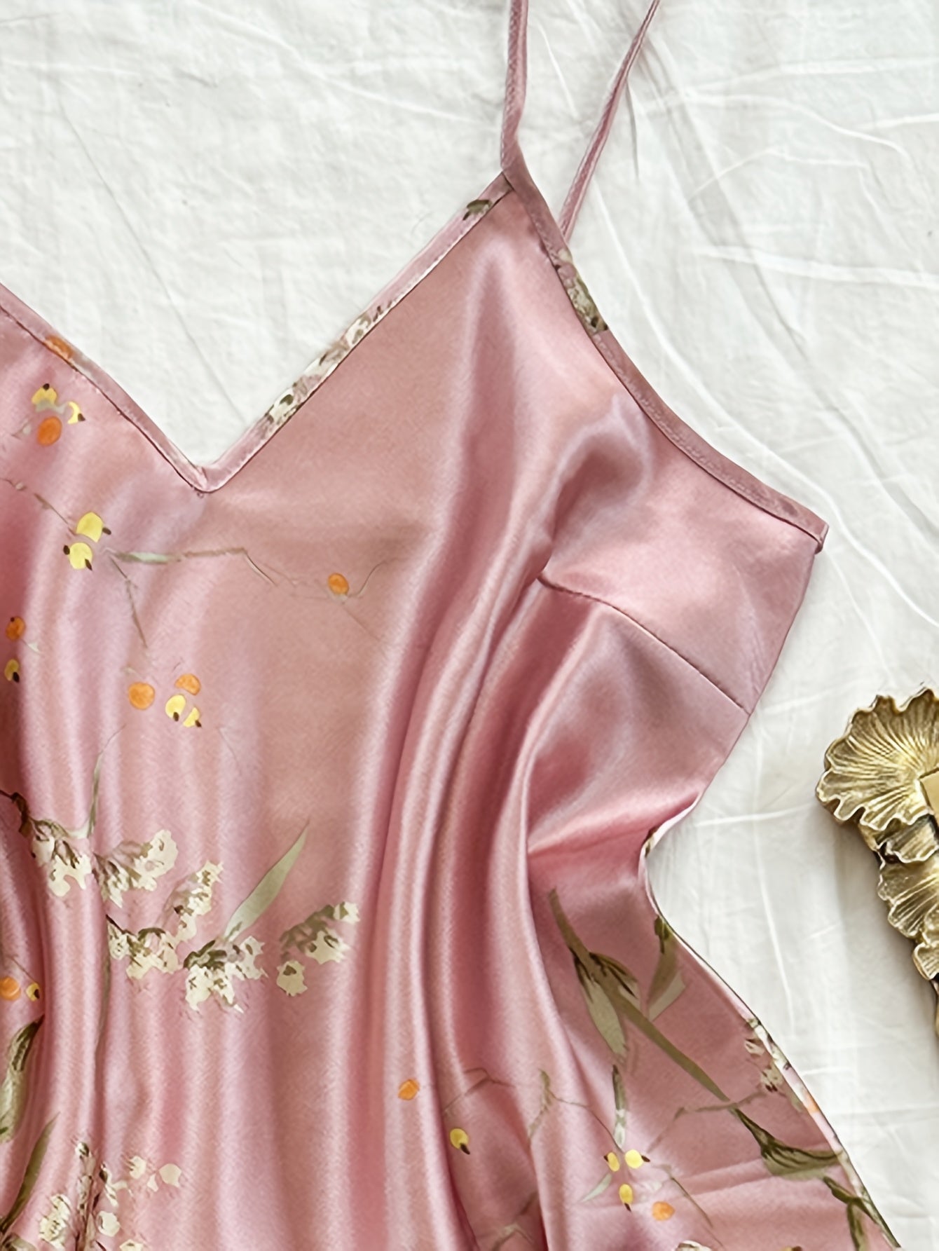 طقم بيجامة نسائي مكون من قطعتين