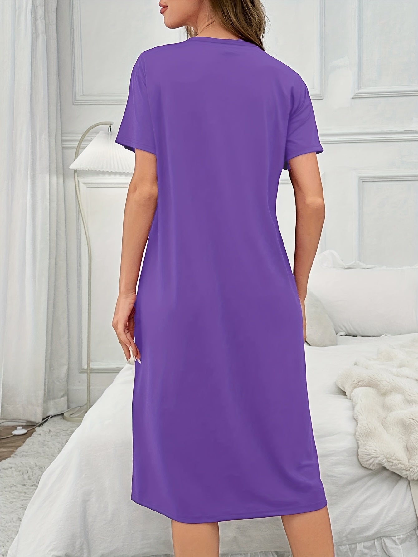 فستان نوم نسائي بطبعة تاج