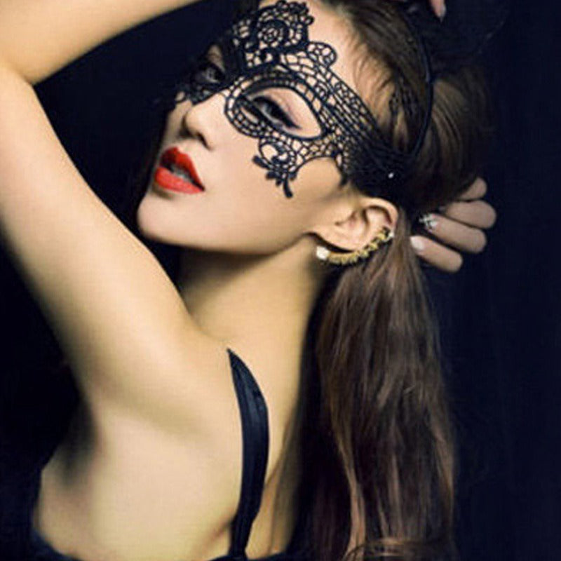 قناع وجه أسود أنيق للنساء