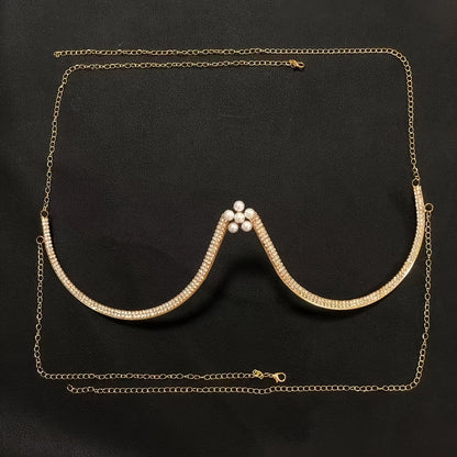 سلسلة حمالة صدر مرصعة بالجواهر