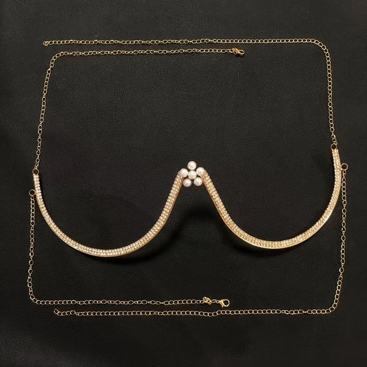 سلسلة حمالة صدر مرصعة بالجواهر